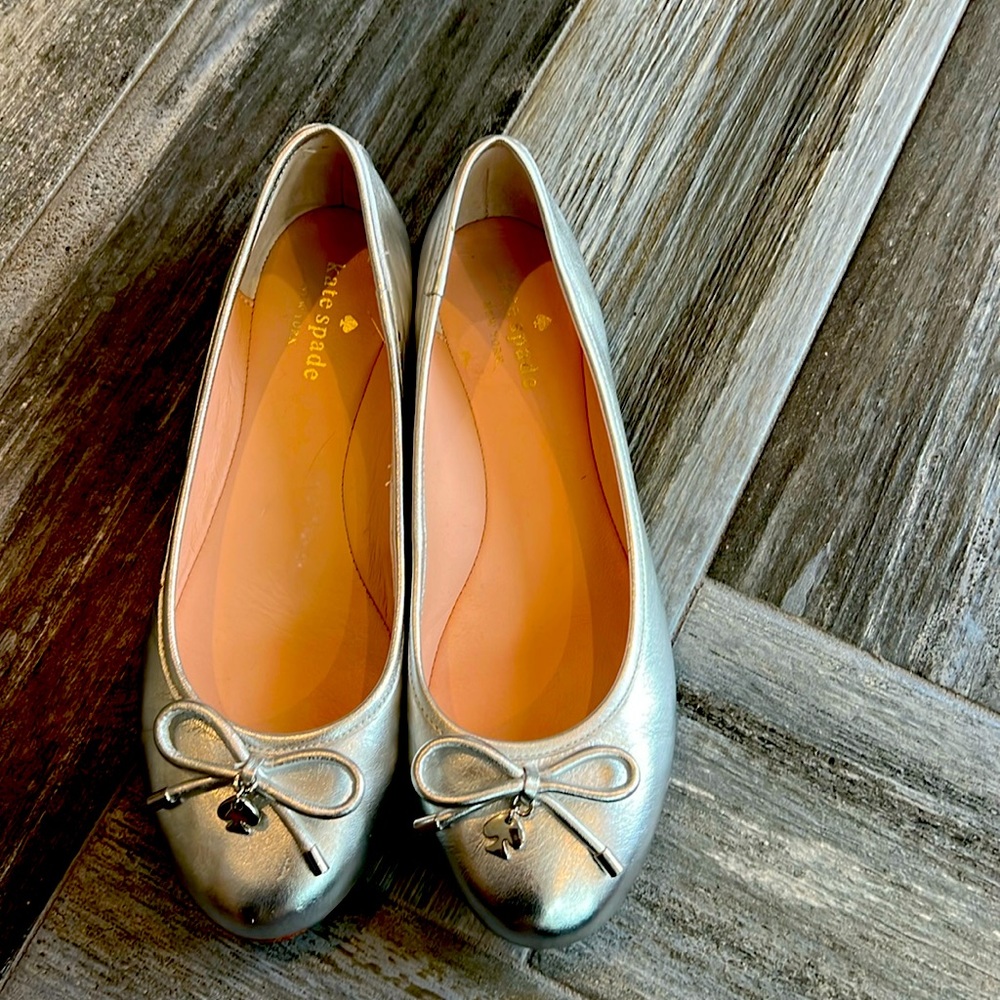kate spade silver flats🩶🩶🩶